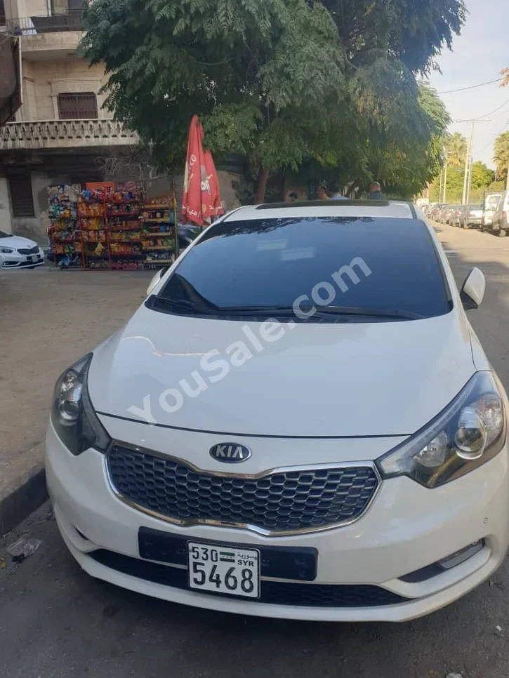 Kia K3 2014 Automatic 166,000 km 4 Cylinder FWD Sedan White Gasoline
