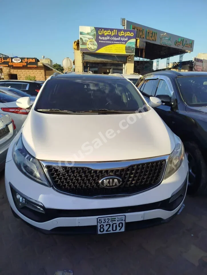 Kia  Sorento  2011  Automatic  165,000 km  4 Cylinder  FWD  SUV  White  Diesel