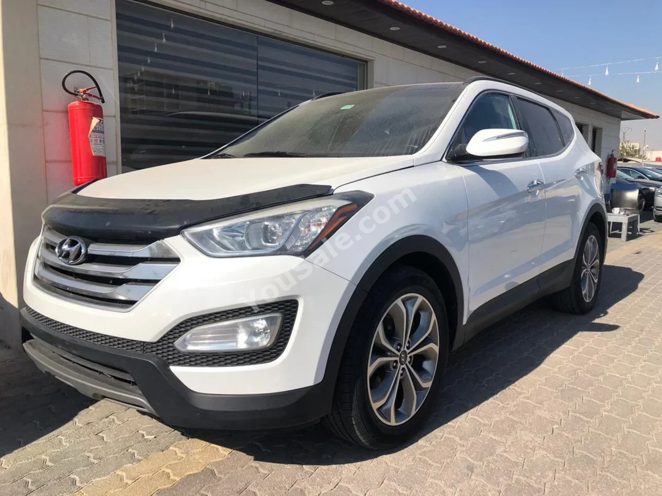 Hyundai Santa Fe 2015 Automatic 110,000 km 4 Cylinder AWD SUV White Gasoline
