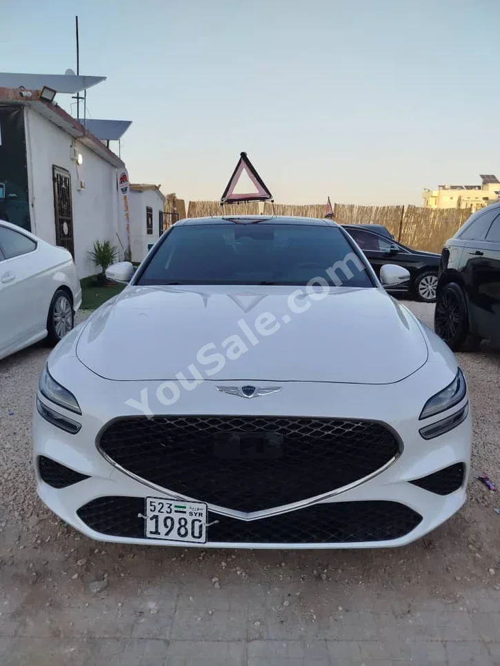 جينيسيس جي 70 2023 اتوماتيك 64,419 كم 6 سلندر دفع رباعي سيدان أبيض بنزين