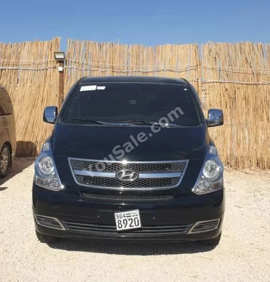 هيونداي  فان اتش وان  2014  اتوماتيك  120,000 كم  4 سلندر  دفع خلفي  فان \ باص  أسود  بنزين