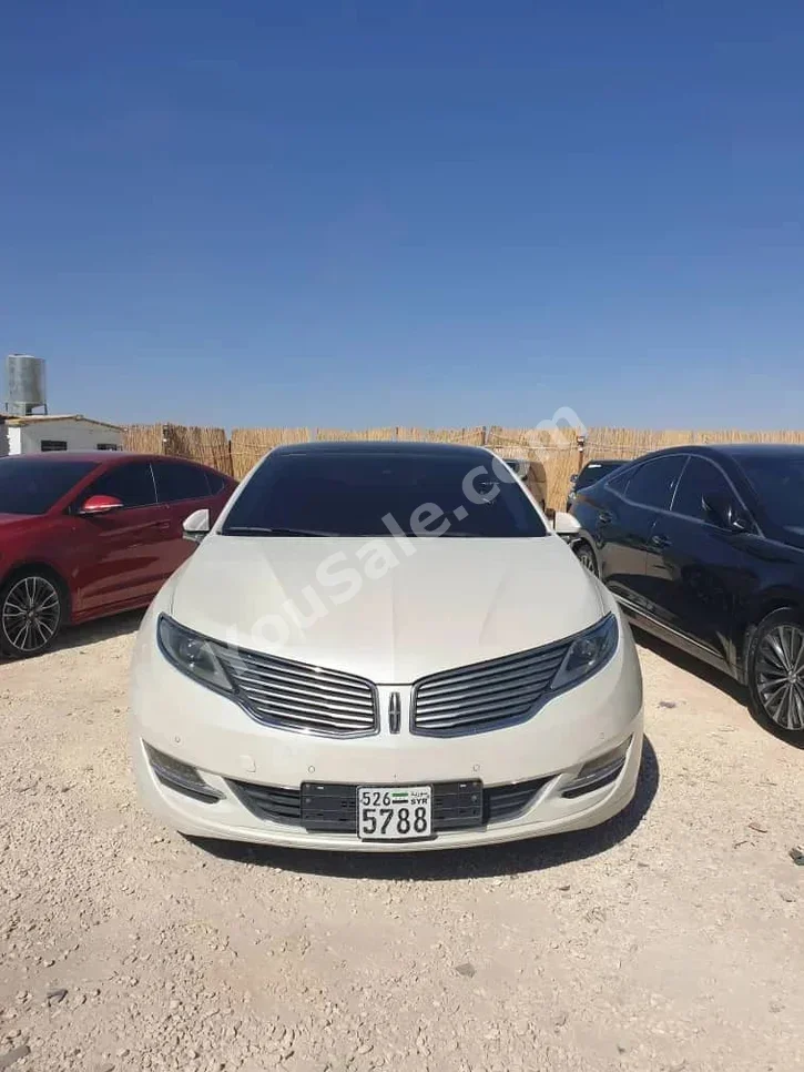 Lincoln MKZ 2014 Automatic 133,000 km 4 Cylinder FWD Sedan White Gasoline