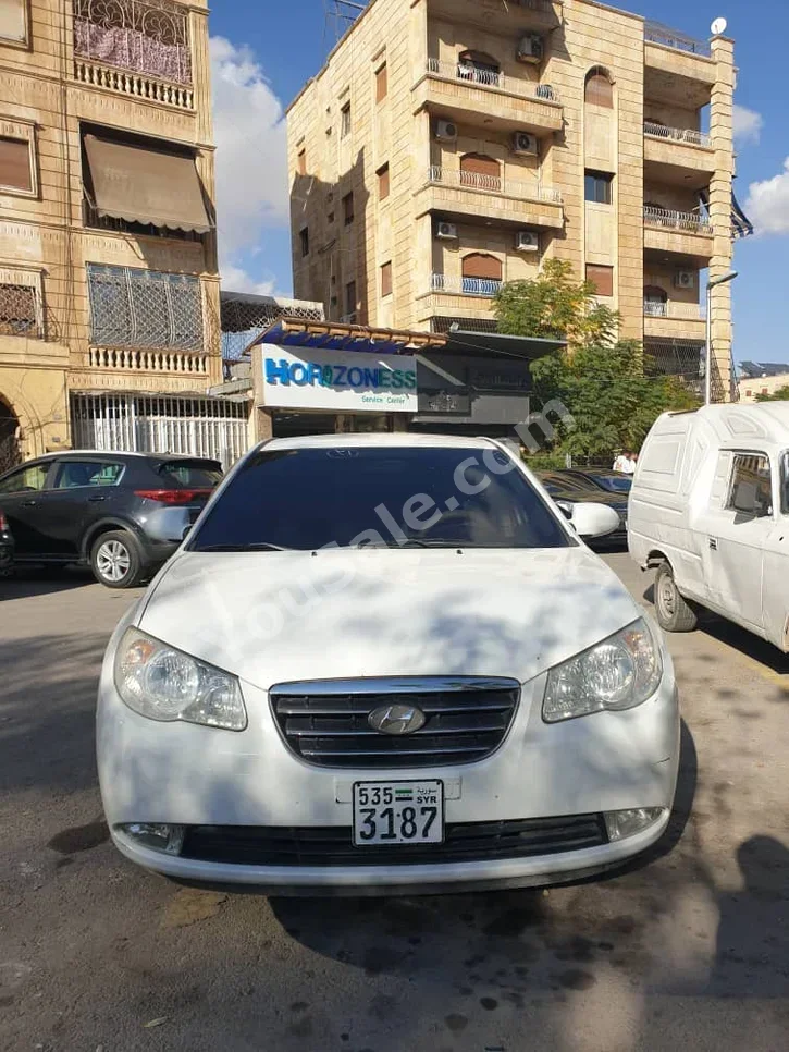 Hyundai Avante 2007 Automatic 223,000 km 4 Cylinder FWD Sedan White Gasoline