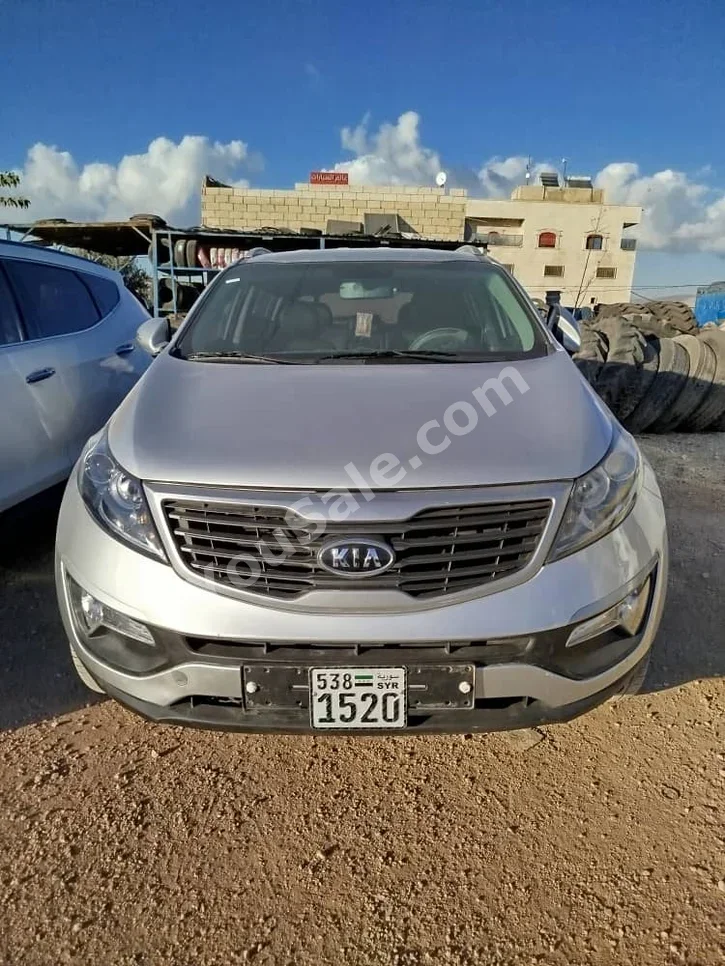 Kia  Sorento  2011  Automatic  190,000 km  4 Cylinder  FWD  SUV  Silver  Diesel