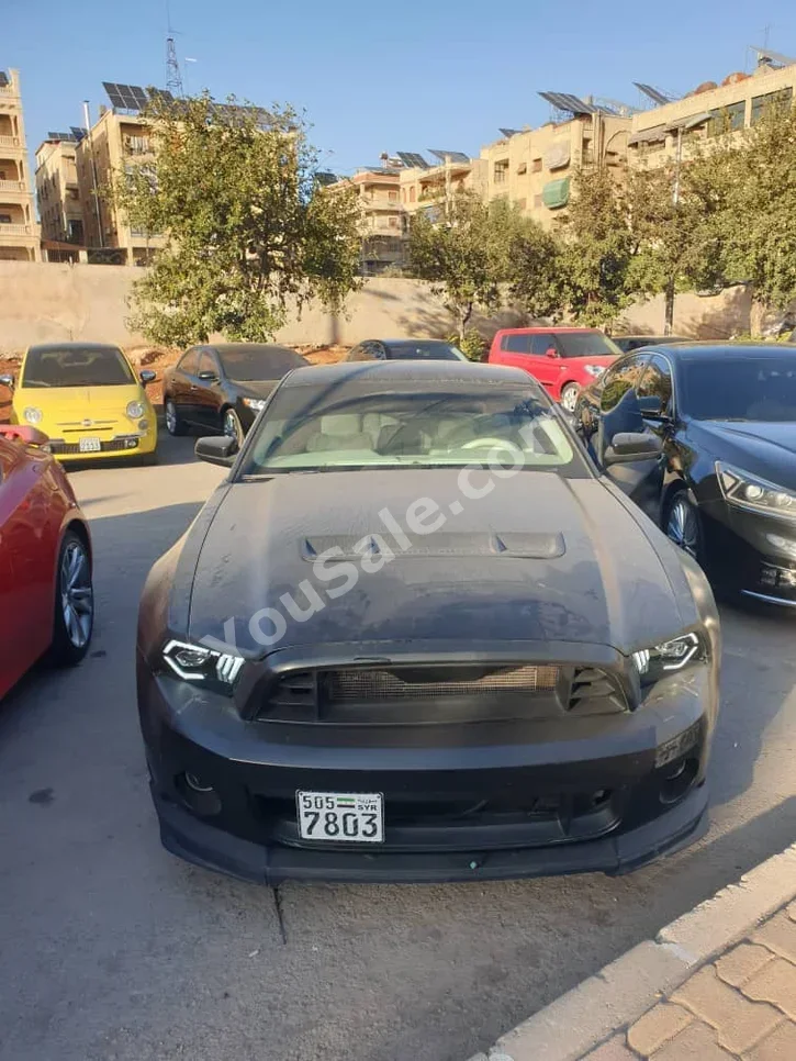 Ford Mustang 2013 Automatic 224,000 km 6 Cylinder RWD Coupe / Sport Black Gasoline