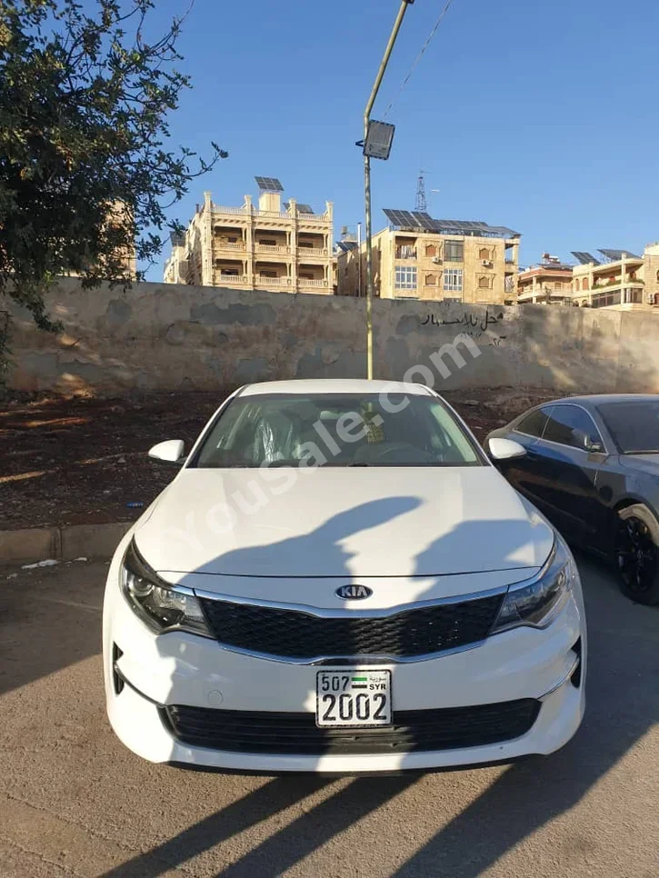 Kia Optima 2016 Automatic 209,000 km 4 Cylinder FWD Sedan White Gasoline