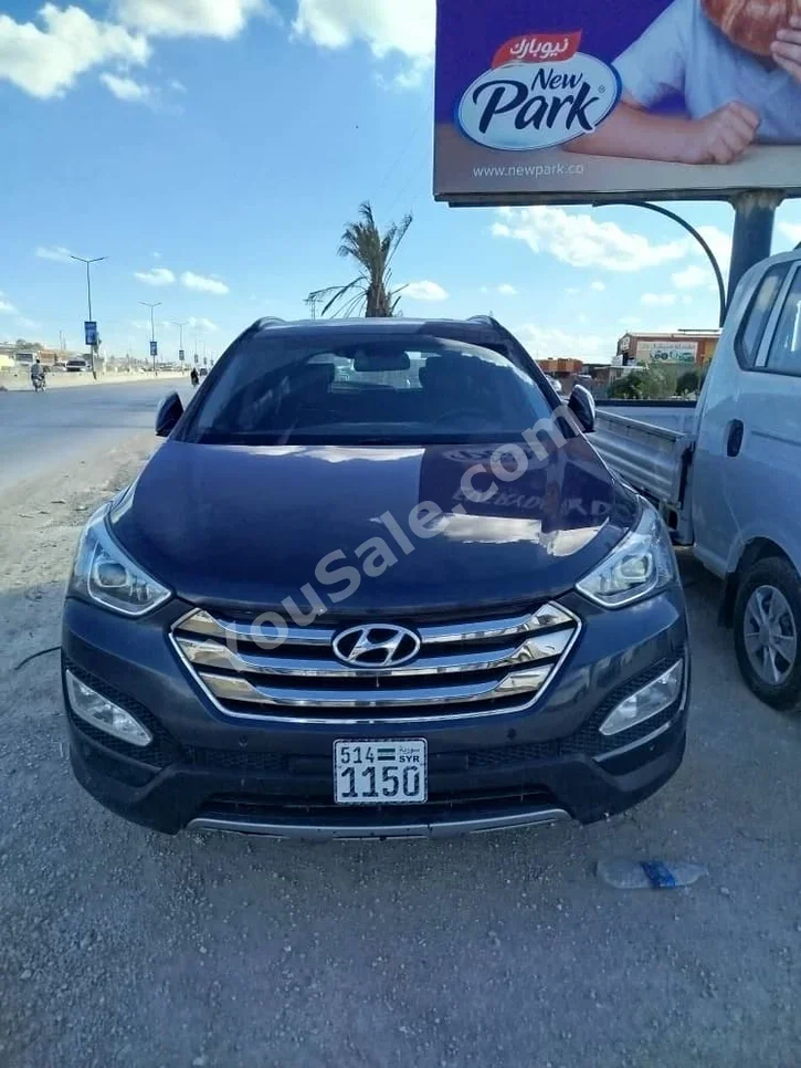 Hyundai  Santa Fe  2014  Automatic  150,000 km  4 Cylinder  FWD  SUV  Dark Blue  Diesel