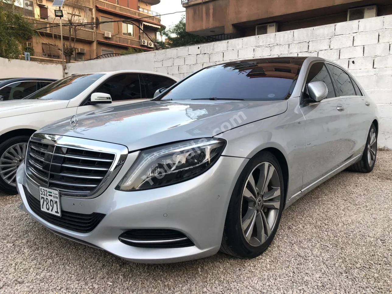 Mercedes-Benz  S-Class  400  2017  Automatic  172,000 km  6 Cylinder  RWD  Sedan  Silver  Gasoline