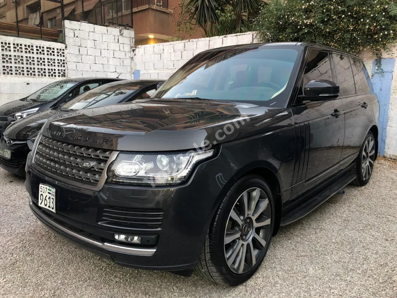 Land Rover  Range Rover  HSE  2015  Automatic  151,000 km  6 Cylinder  AWD  SUV  Black  Gasoline