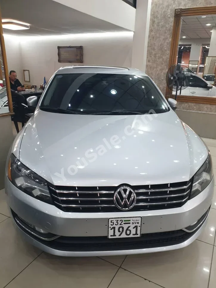 Volkswagen Passat 2013 Automatic 81,000 km 4 Cylinder FWD Sedan Silver Gasoline