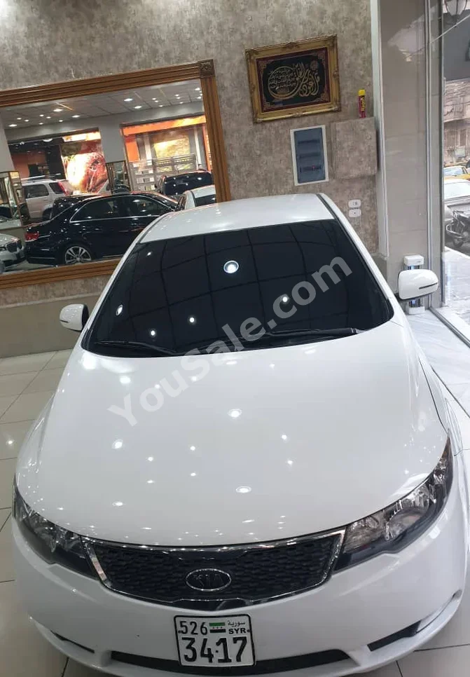 Kia Forte 2014 Automatic 140,000 km 4 Cylinder FWD Sedan White Gasoline