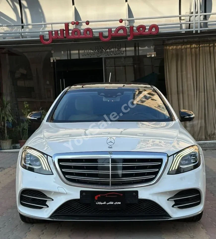 Mercedes-Benz  S-Class  450  2018  Automatic  80,000 km  6 Cylinder  4WD  Sedan  White  Gasoline