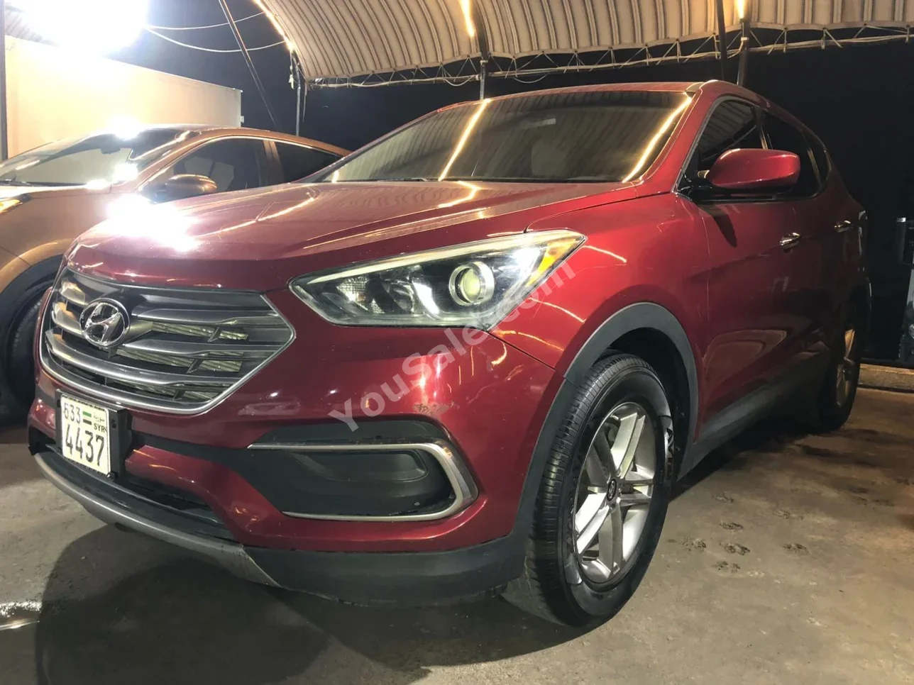 Hyundai Santa Fe 2017 Automatic 231,000 km 6 Cylinder AWD SUV Red Gasoline