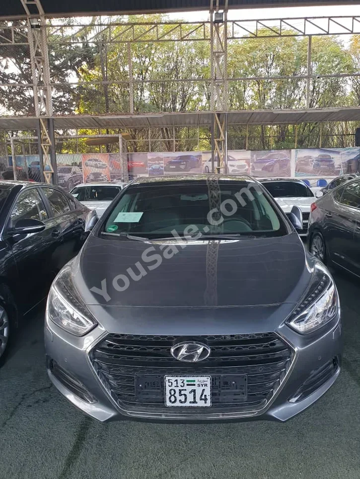 Hyundai I 40 2017 Automatic 209,000 km 4 Cylinder FWD Sedan Dark Gray Diesel