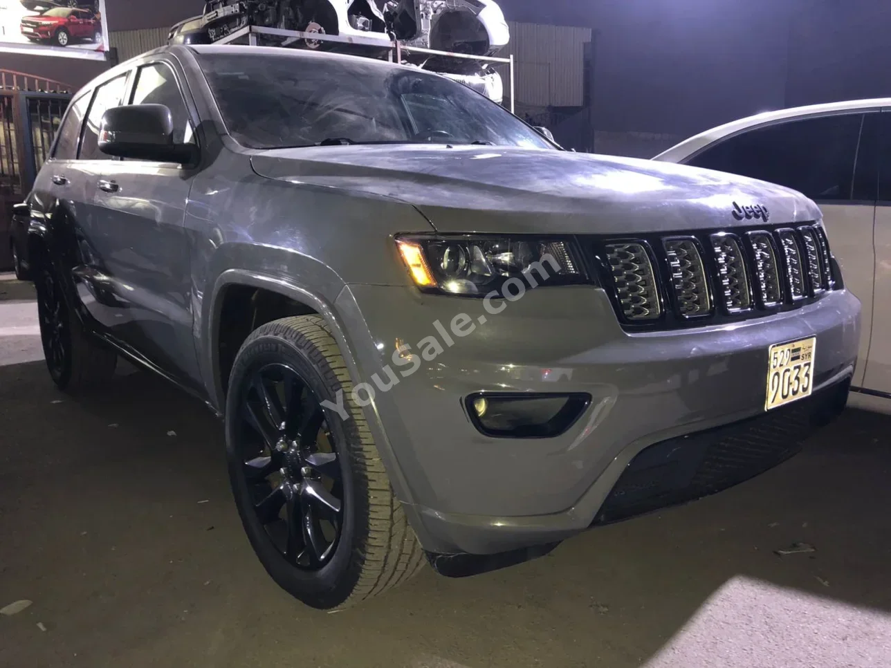 جييب شيروكي 2019 اتوماتيك 177,000 كم 6 سلندر دفع كلي مستمر اس يو في رمادي بنزين