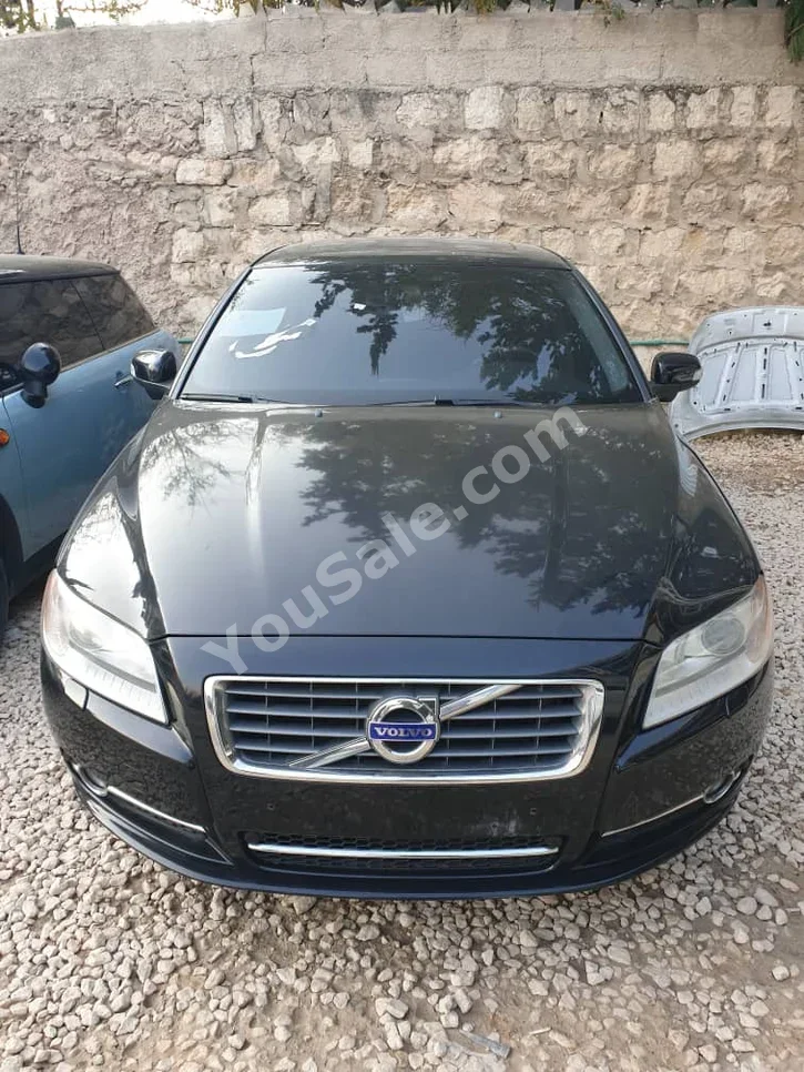فولفو اس 80 2011 اتوماتيك 331,000 كم 4 سلندر دفع أمامي سيدان أسود ديزل