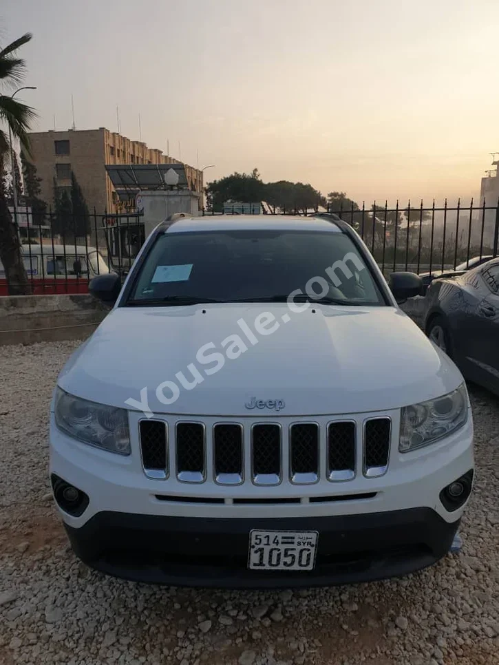 Jeep Compass 2011 Manual 218,000 km 4 Cylinder RWD SUV White Diesel