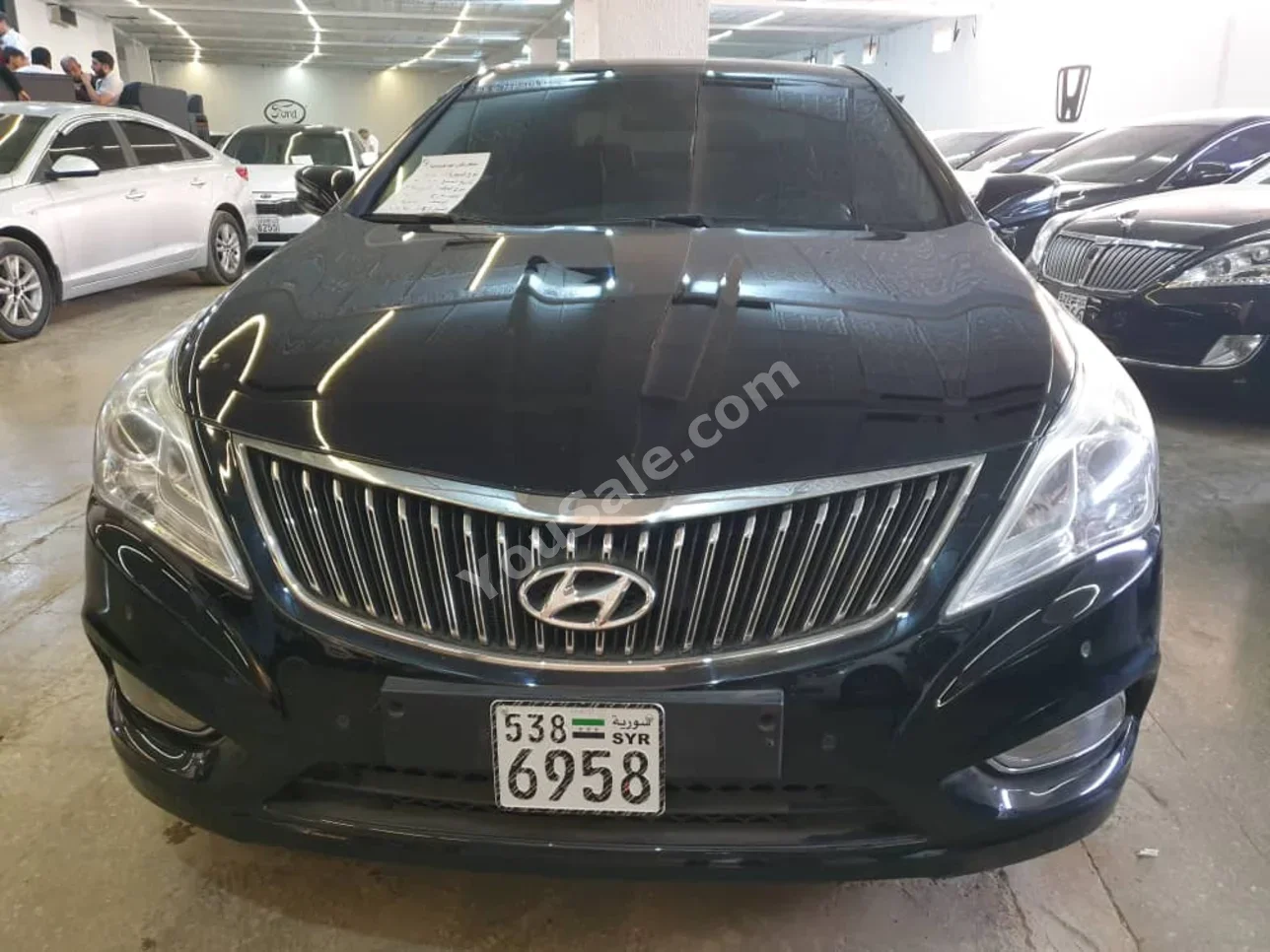 هيونداي  غراندير  2012  اتوماتيك  200,000 كم  6 سلندر  دفع أمامي  سيدان  أسود  بنزين