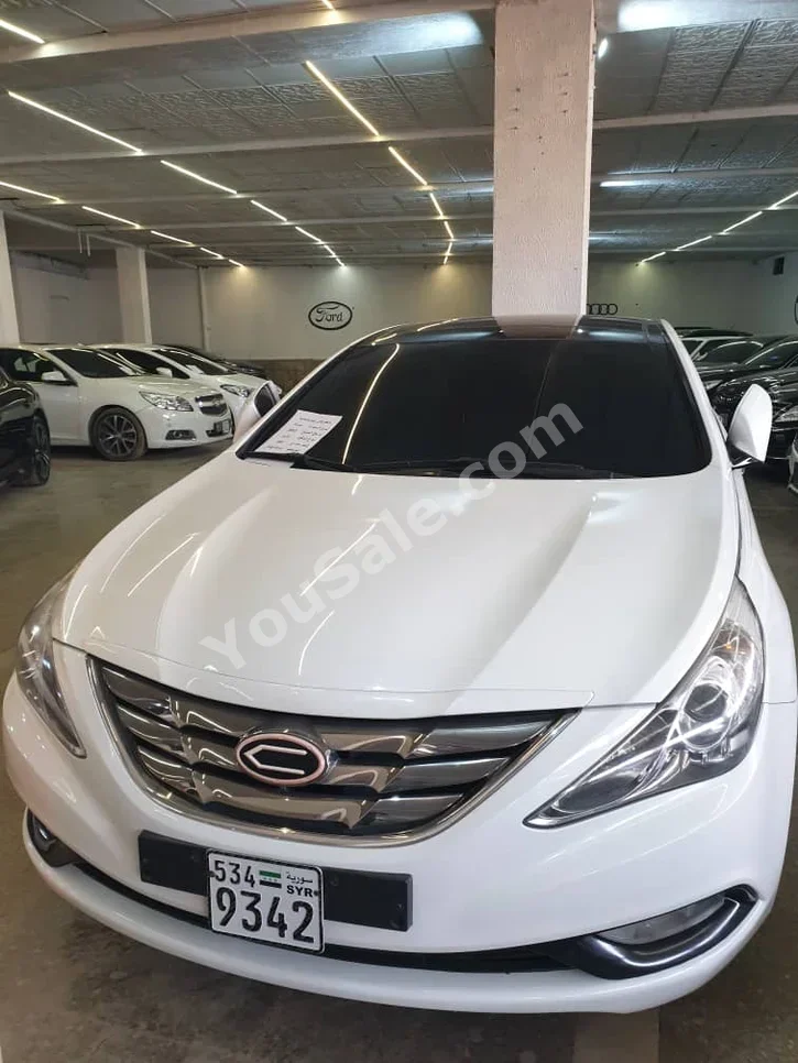 Hyundai Sonata 2012 Automatic 160,000 km 4 Cylinder FWD Sedan White Gasoline