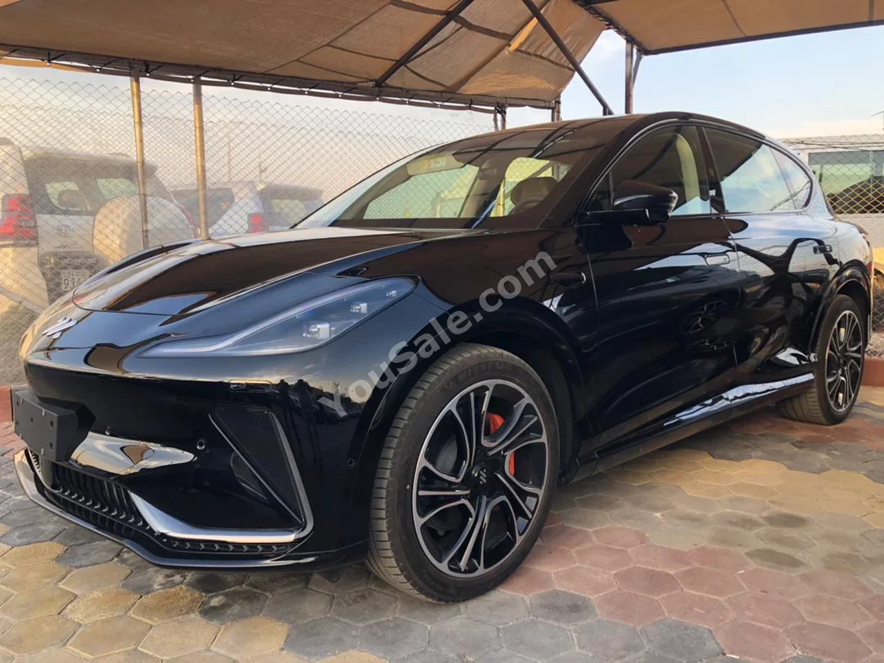 IM Motors  LS 7  2025  Automatic  0 km  0 Cylinder  AWD  SUV  Black  Electric