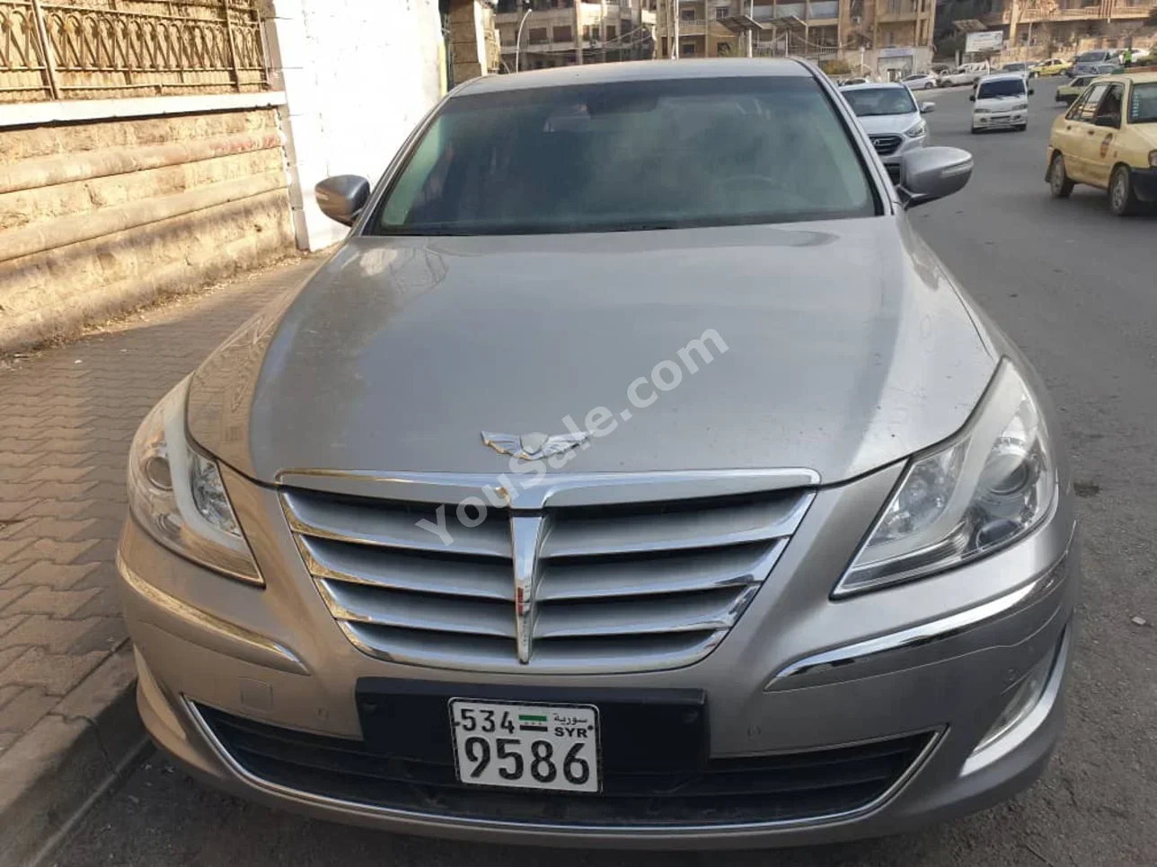 Hyundai  Genesis  2012  Automatic  150,000 km  6 Cylinder  RWD  Sedan  Silver  Gasoline