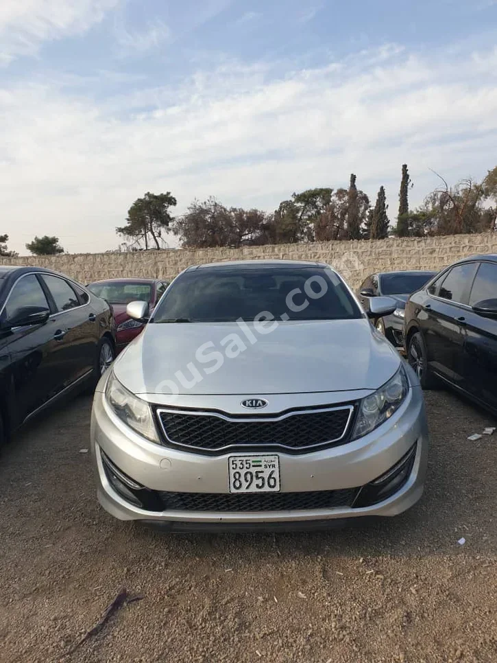 Kia K5 2013 Automatic 150,000 km 4 Cylinder FWD Sedan Silver Gasoline