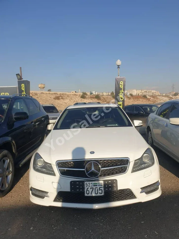 Mercedes-Benz C-Class 220 2013 Automatic 245,000 km 4 Cylinder RWD Sedan White Diesel