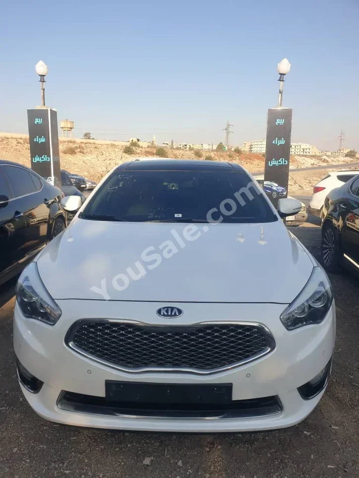 Kia  K7  2015  Automatic  132,000 km  4 Cylinder  FWD  Sedan  White  Gasoline