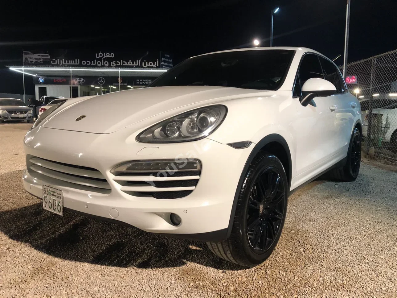 Porsche Cayenne 2014 Automatic 117,000 km 6 Cylinder AWD SUV White Gasoline