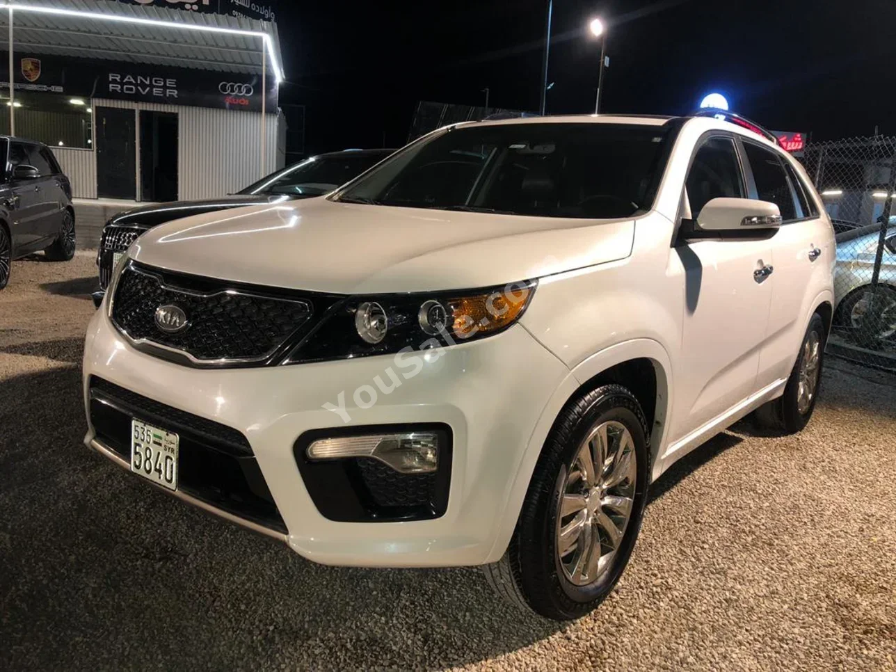 Kia  Sorento  2012  Automatic  133,000 km  6 Cylinder  AWD  SUV  White  Gasoline