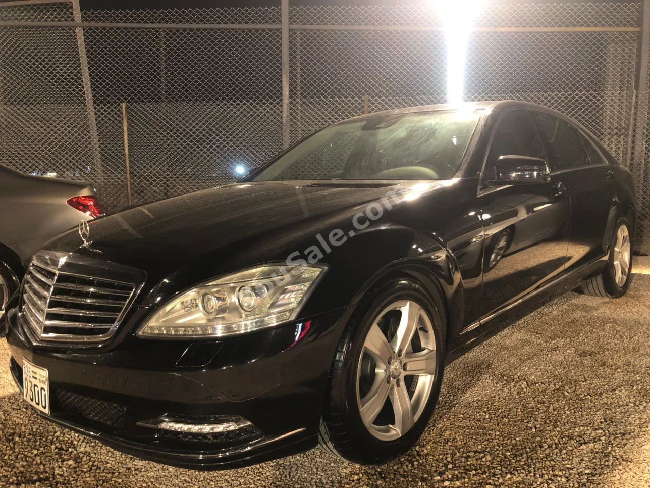Mercedes-Benz  S-Class  350  2012  Automatic  112,000 km  6 Cylinder  4WD  Sedan  Black  Gasoline