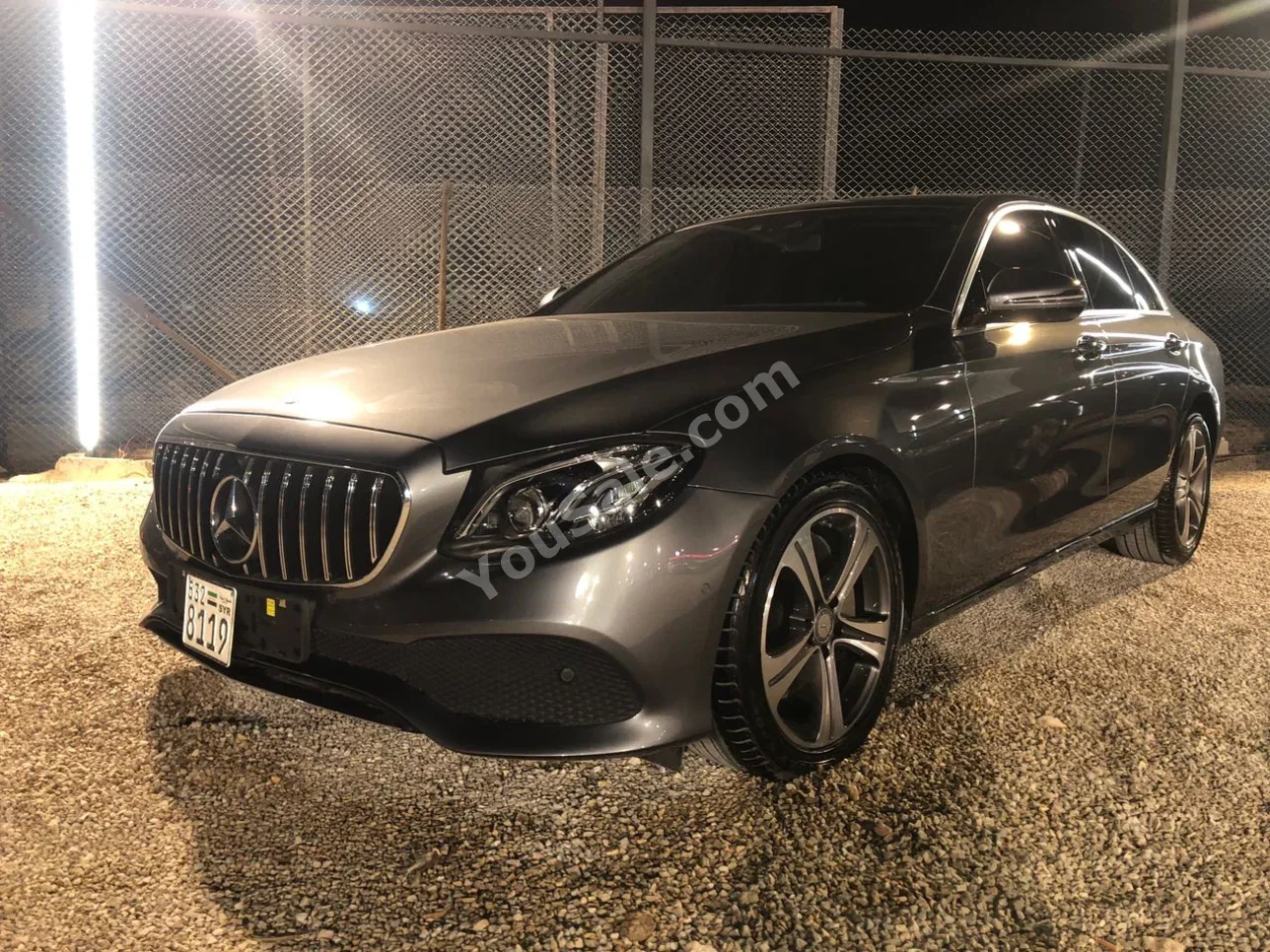 Mercedes-Benz E-Class 300 2017 Automatic 142,000 km 4 Cylinder 4WD Sedan Gray Gasoline