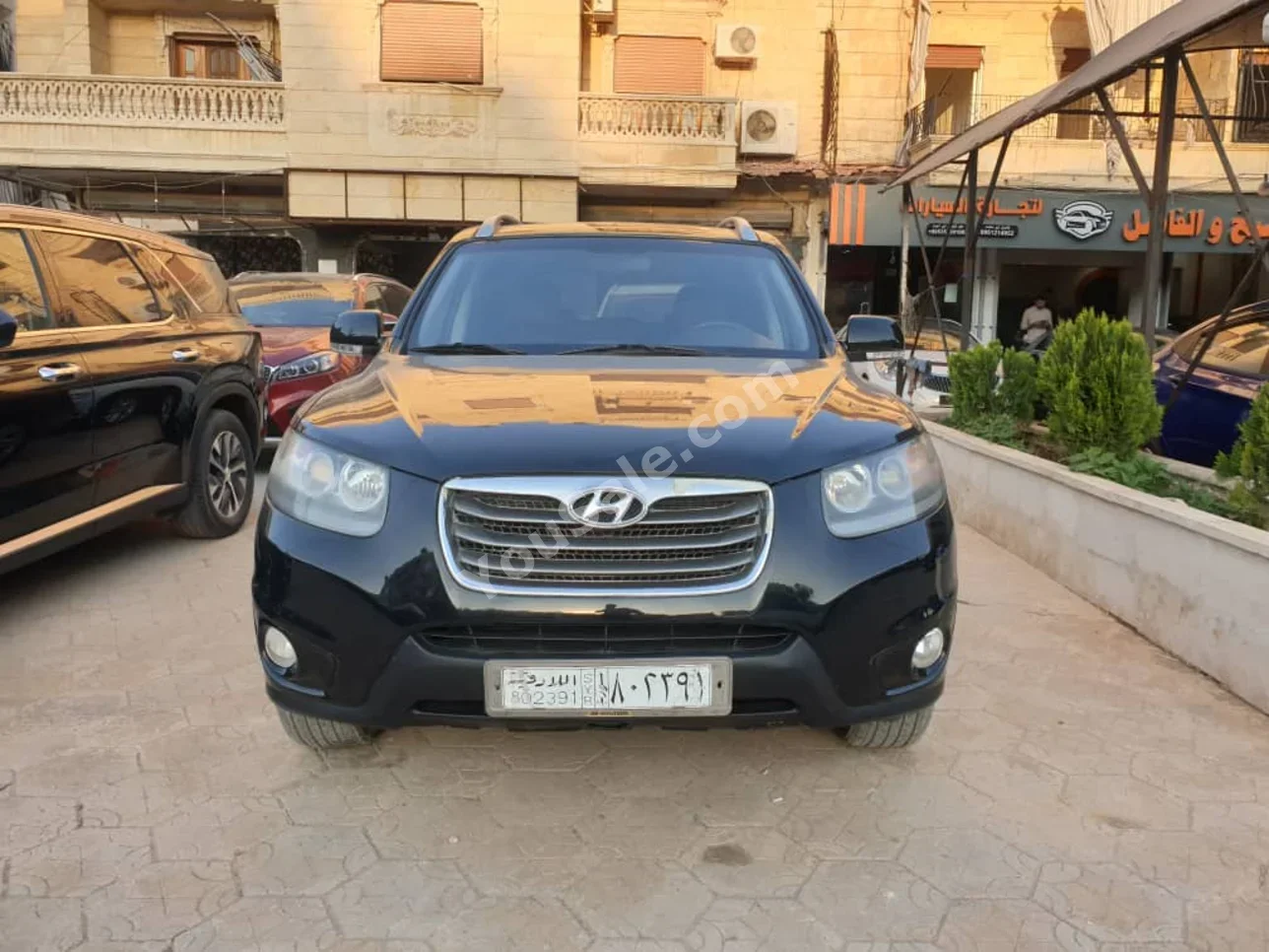 Hyundai  Santa Fe  2011  Automatic  200,000 km  4 Cylinder  FWD  SUV  Black  Gasoline