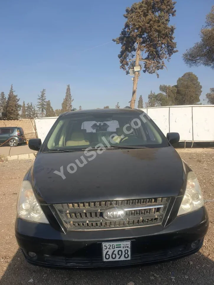 Kia Carnival 2007 Automatic 270,000 km 4 Cylinder FWD Van / Bus Black Diesel