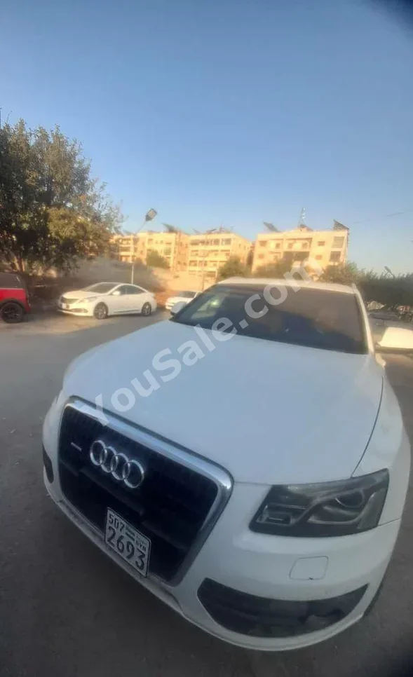 Audi  Q5  2.0 T  2012  Automatic  230,000 km  6 Cylinder  4WD  SUV  White  Gasoline