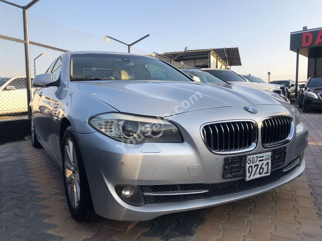بي ام دبليو  الفئة - الخامسة  528i  2013  اتوماتيك  189,000 كم  6 سلندر  دفع خلفي  سيدان  فضي  بنزين