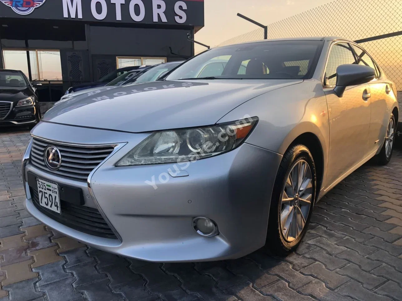 Lexus  LX  450  2013  Automatic  100,000 km  4 Cylinder  RWD  Sedan  Silver  Hybrid