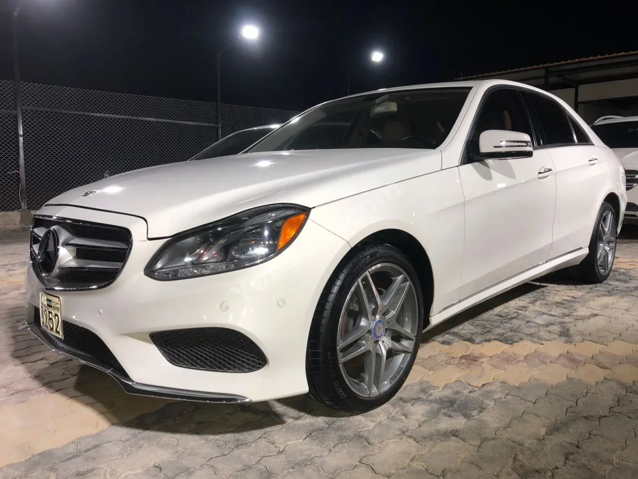 Mercedes-Benz E-Class 350 2015 Automatic 126,000 km 4 Cylinder RWD Sedan White Gasoline