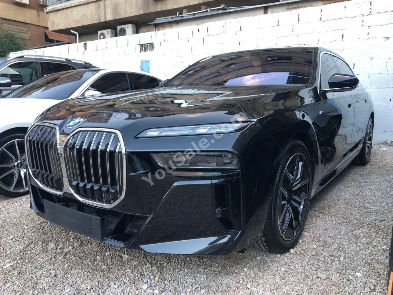 BMW 7-Series 740 Li 2023 Automatic 23,000 km 6 Cylinder RWD Sedan Black Gasoline