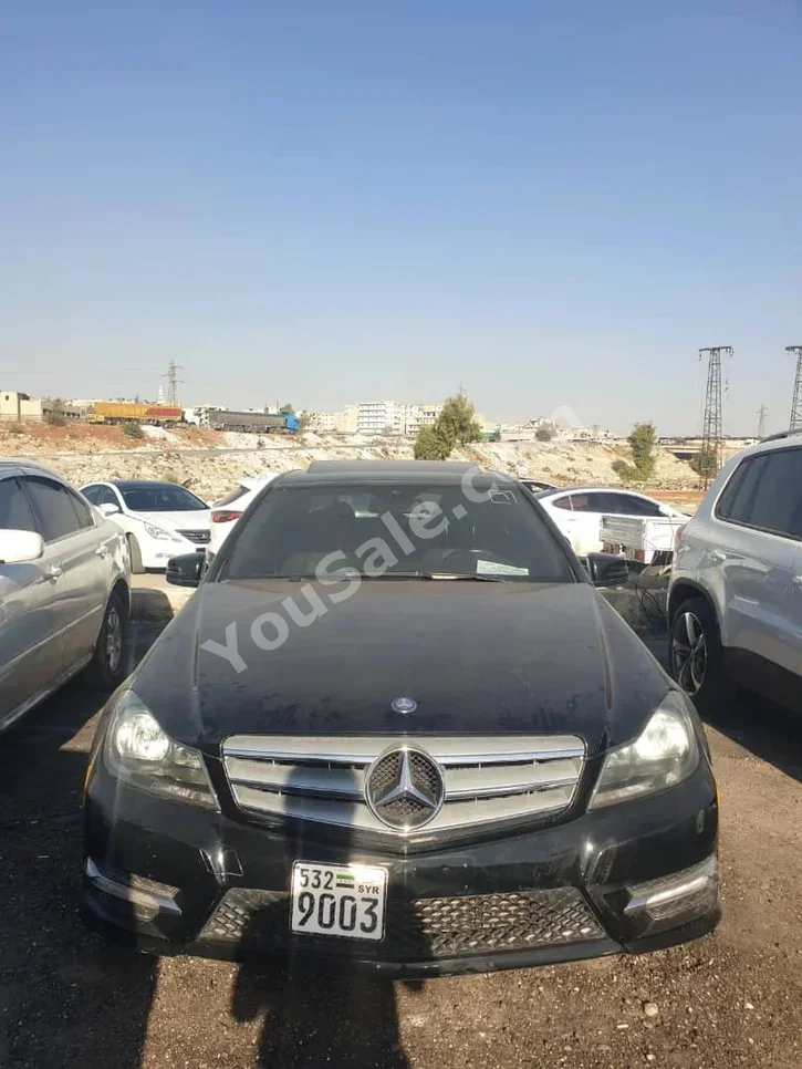 Mercedes-Benz C-Class 250 2012 Automatic 145,000 km 4 Cylinder RWD Sedan Black Gasoline