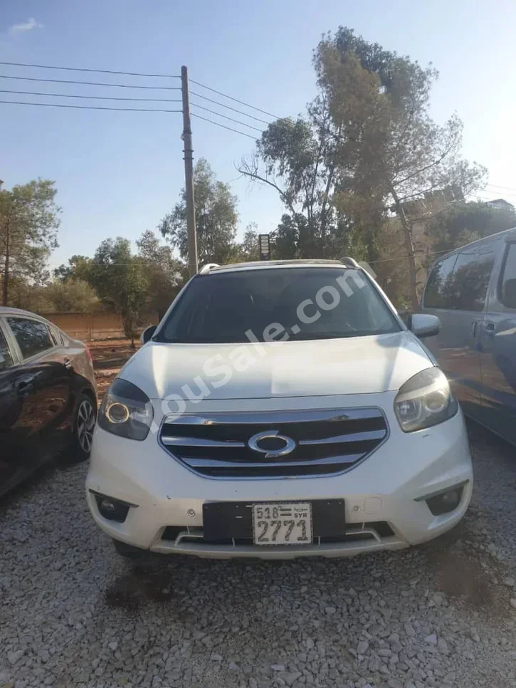 Renault  Samsung  QM5  2013  Automatic  97,000 km  4 Cylinder  FWD  SUV  White  Gasoline
