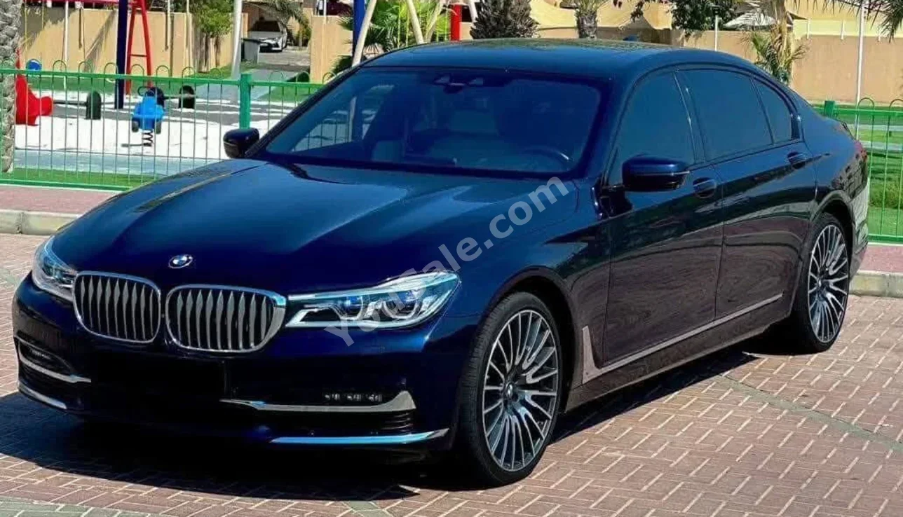 بي ام دبليو  الفئة - السابعة  750 Li  2016  اتوماتيك  145,000 كم  6 سلندر  دفع خلفي  سيدان  أزرق غامق  بنزين