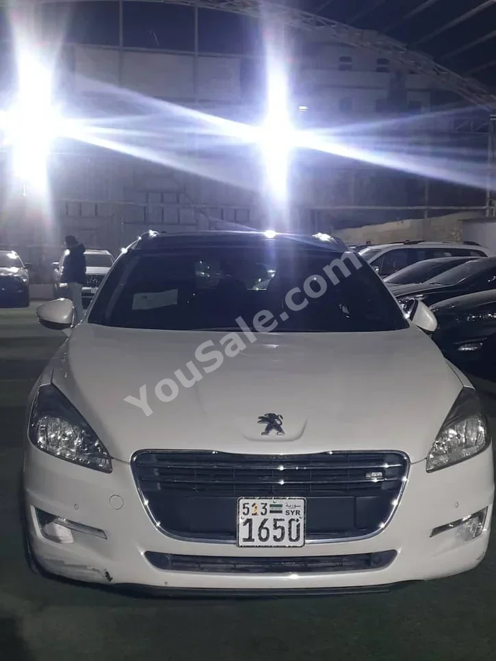 بيجو  508  2012  اتوماتيك  217,000 كم  4 سلندر  دفع أمامي  هاتشباك  أبيض  ديزل