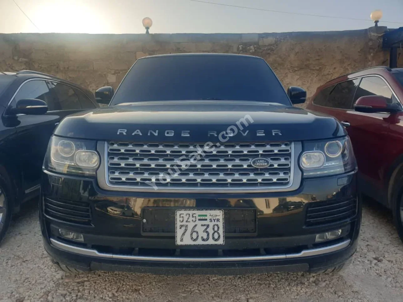 Land Rover  Range Rover  HSE  2015  Automatic  162,000 km  6 Cylinder  4WD  SUV  Black  Gasoline