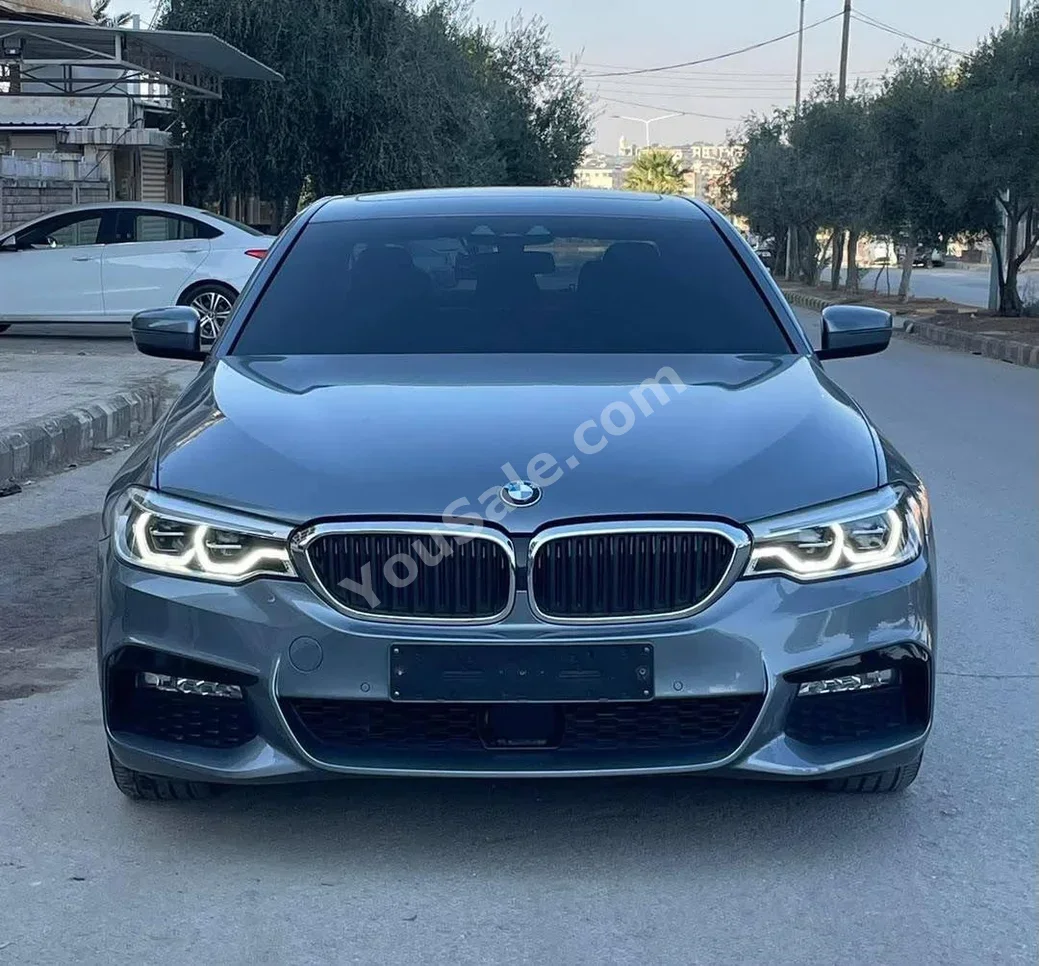بي ام دبليو  الفئة - الخامسة  530  2017  اتوماتيك  97,000 كم  6 سلندر  دفع خلفي  سيدان  رمادي  بنزين