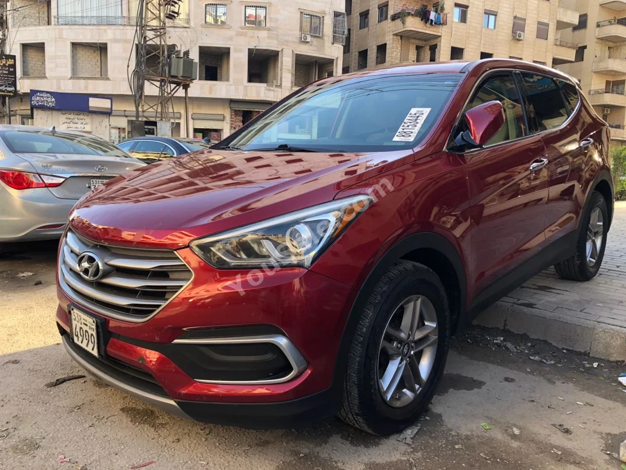 Hyundai  Santa Fe  2018  Automatic  200,000 km  4 Cylinder  AWD  SUV  Red  Gasoline
