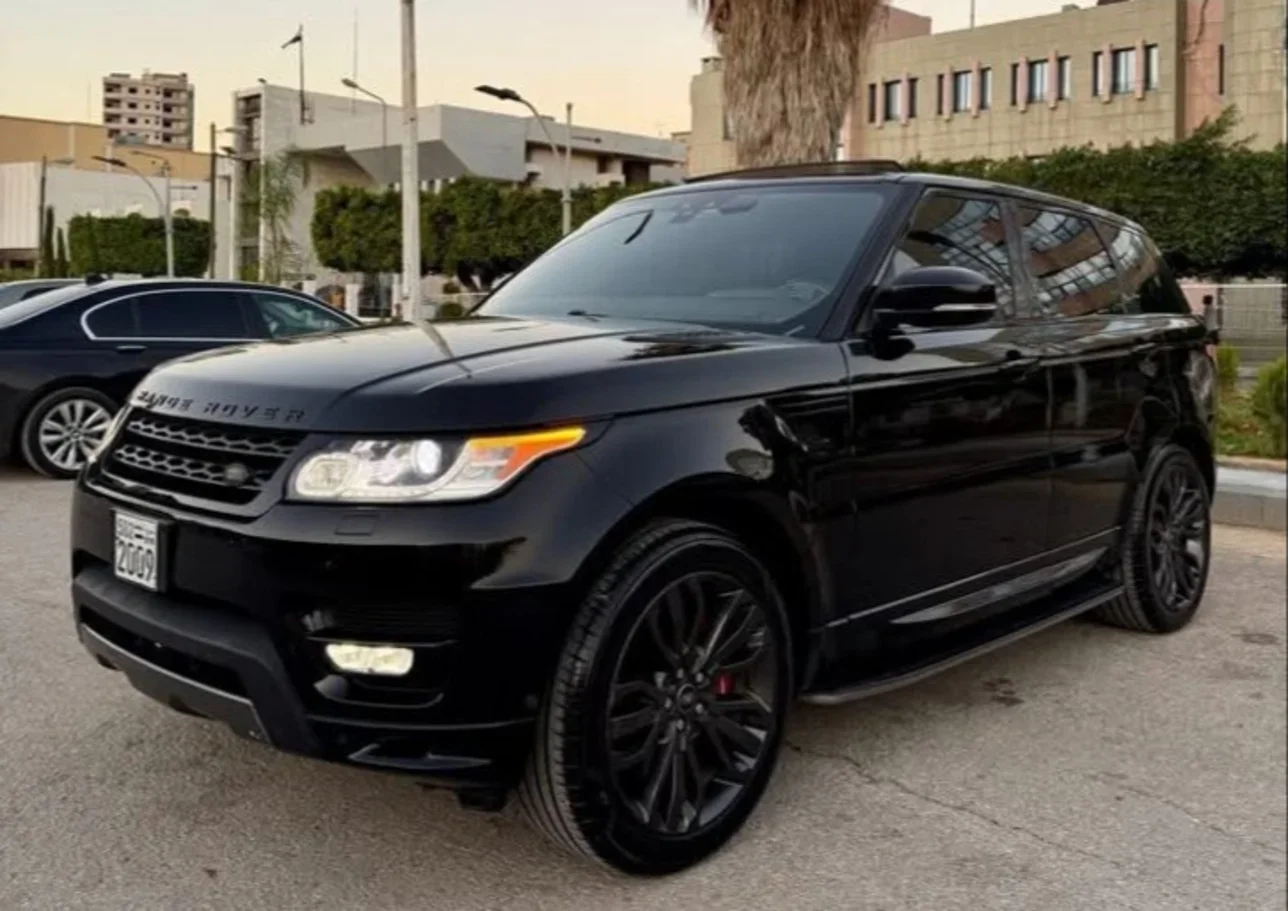 Land Rover  Range Rover  Sport  2017  Automatic  190,000 km  6 Cylinder  4WD  SUV  Black  Gasoline