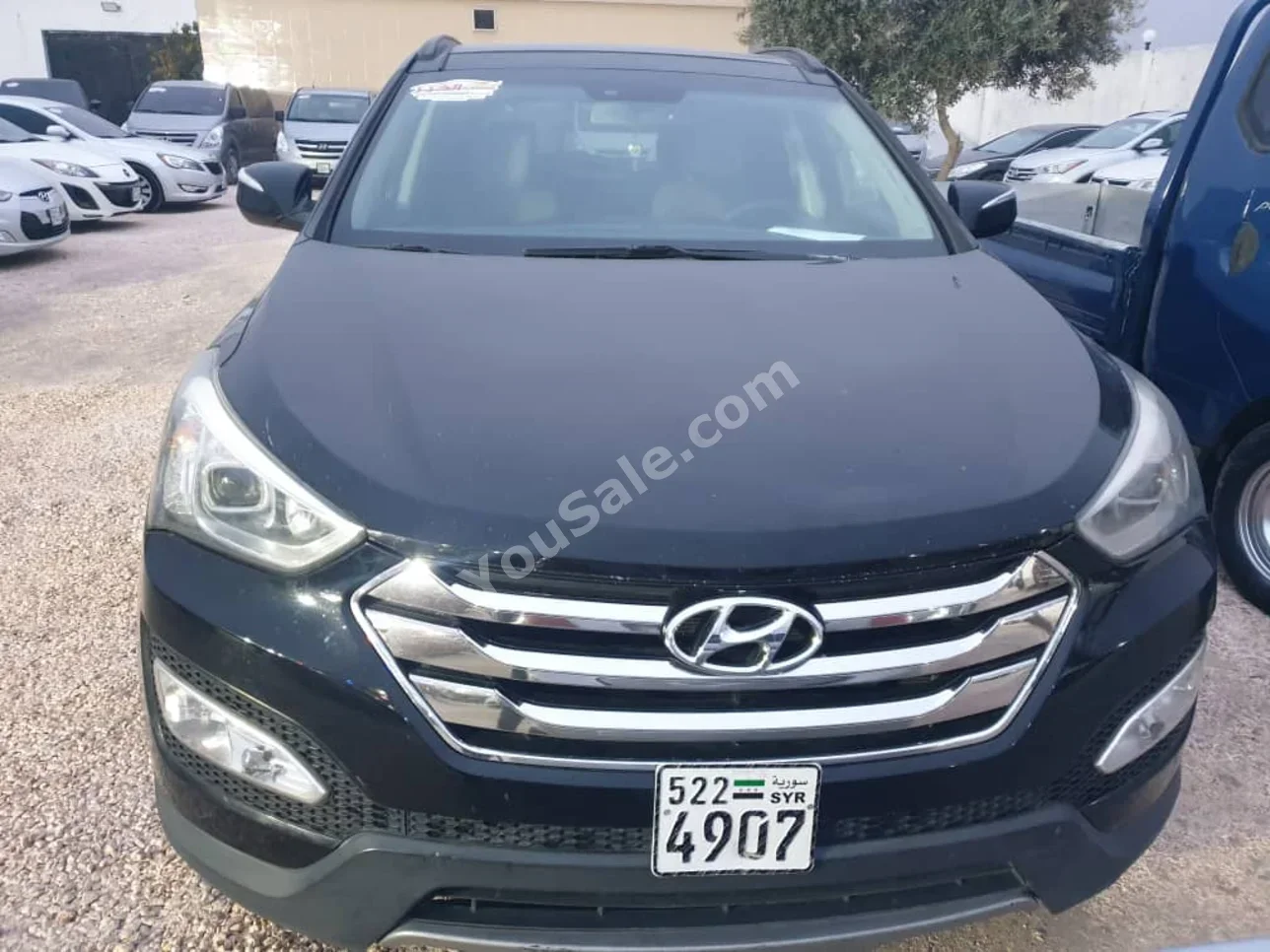 Hyundai Santa Fe 2014 Automatic 234,000 km 4 Cylinder FWD SUV Black Gasoline