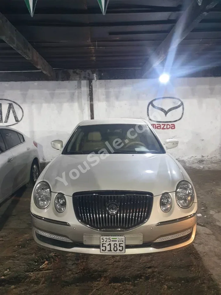 Kia  Opirus  2011  Automatic  125,000 km  6 Cylinder  RWD  Sedan  White  Gasoline