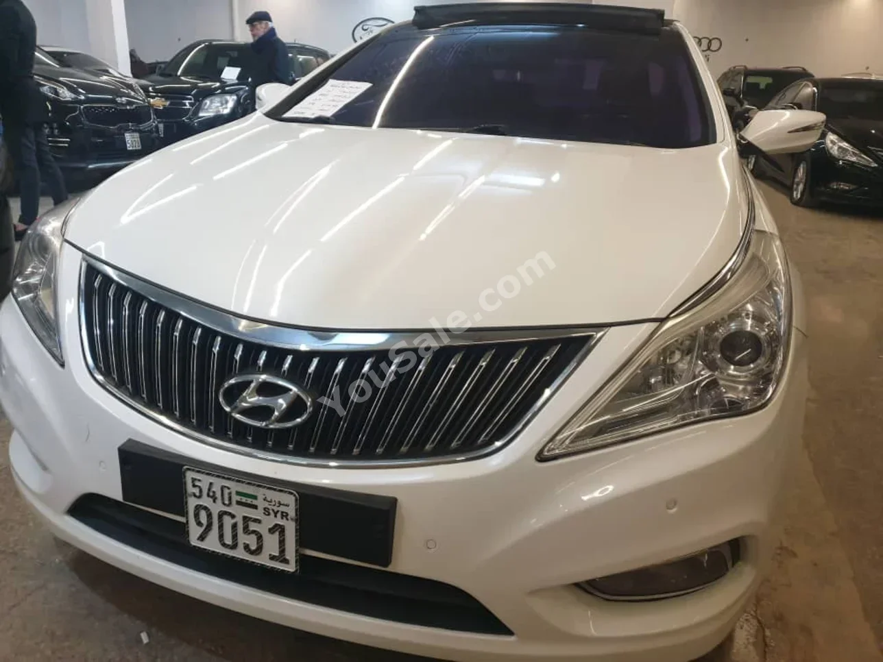 Hyundai Grandeur 2012 Automatic 170,000 km 4 Cylinder FWD Sedan White Gasoline